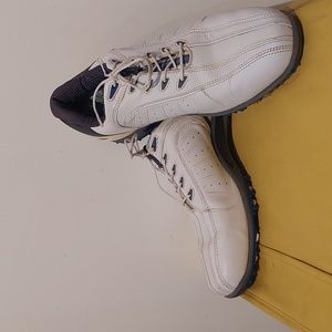 Men's FootJoy spikeless golf shoes